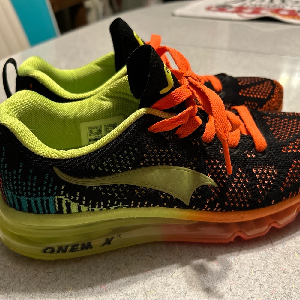 OneMix Women's 8.5,Men’s 7 Air Cushion Sneaker Casual Sports & Running Gym Shoe